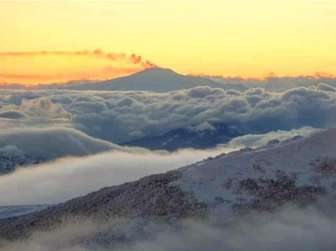 Romantico Chalet in pietra da mille e una notte Petralia Soprana Esterno foto
